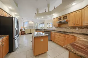 13028 SW Kingsway Cir, Lake Suzy, FL 34269 - Photo 6