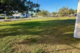 305 E Grace St, Punta Gorda, FL 33950 - Photo 14