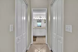 9601 Castle Point Dr, Sarasota, FL 34238 - Photo 22