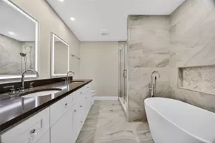 3641 Glen Eagle Dr, Sarasota, FL 34238 - Photo 20