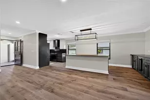 3641 Glen Eagle Dr, Sarasota, FL 34238 - Photo 8