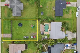 313 SW Thornhill Dr, Port Saint Lucie, FL 34984 - Photo 1