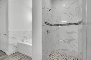 459 NE 2nd Pl, Cape Coral, FL 33909 - Photo 20