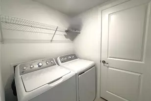 17680 Boracay Ct, Venice, FL 34293 - Photo 16