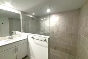 17680 Boracay Ct, Venice, FL 34293 - Photo 10