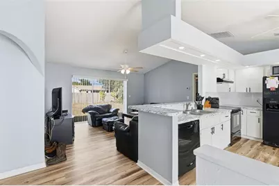 520 Meridan Avenue NW, Port Charlotte, FL 33952 - Photo 4