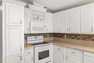 27 Freeman Ave, Punta Gorda, FL 33950 - Photo 6