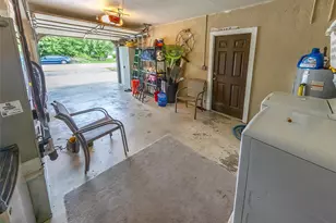 939 Silver Springs Terrace NW, Port Charlotte, FL 33948 - Photo 18