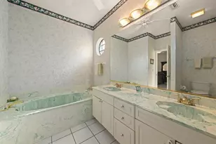 4356 Marcott Cir, Sarasota, FL 34233 - Photo 32