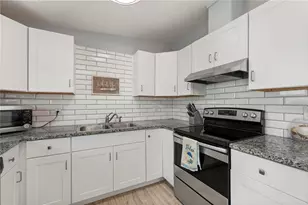 70 Virginia Ct, Englewood, FL 34223 - Photo 14