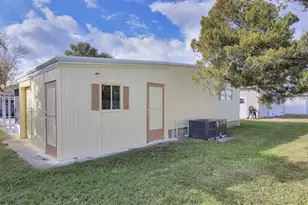 2100 Kings Hwy, Port Charlotte, FL 33980 - Photo 30