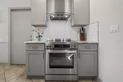 528 Marseilles Court, Punta Gorda, FL 33950 - Photo 12