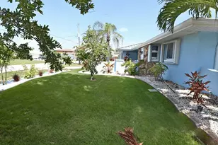 107 Sinclair St SE, Port Charlotte, FL 33952 - Photo 8