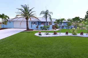 107 Sinclair St SE, Port Charlotte, FL 33952 - Photo 2