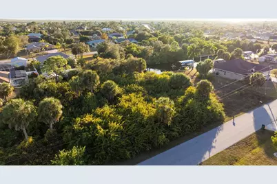 17192 Sabrina Circle, Port Charlotte, FL 33948 - Photo 6