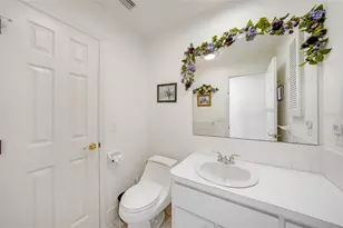 24358 SW Kingsway Cir, Lake Suzy, FL 34269 - Photo 22