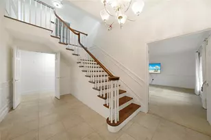 24358 SW Kingsway Cir, Lake Suzy, FL 34269 - Photo 6