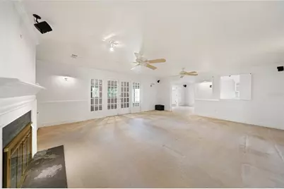 24358 SW Kingsway Circle, Lake Suzy, FL 34269 - Photo 12