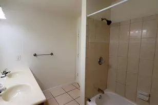 4200 4th Ave S, Saint Petersburg, FL 33711 - Photo 14