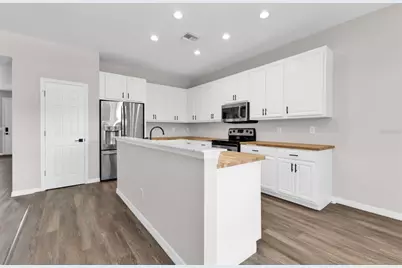 12711 SW Pembroke Circle S, Lake Suzy, FL 34269 - Photo 18