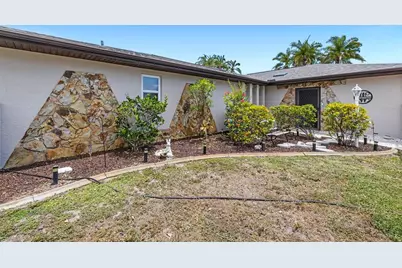 2132 Abscott Street, Port Charlotte, FL 33952 - Photo 6