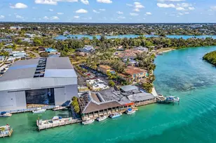 312 Bayshore Rd, Nokomis, FL 34275 - Photo 76