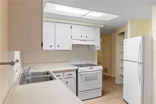 340 Periwinkle Rd, Venice, FL 34293 - Photo 14