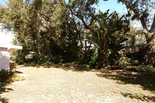 2720 Jay Pl, Sarasota, FL 34235 - Photo 16