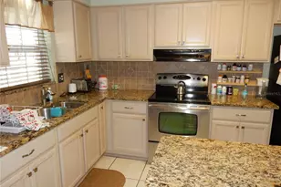 2720 Jay Pl, Sarasota, FL 34235 - Photo 6