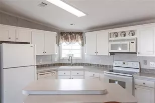 27 N Manatee Loop, Punta Gorda, FL 33950 - Photo 10