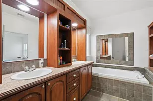 8461 Kinglet Dr, Englewood, FL 34224 - Photo 16