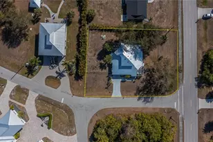 209 Springview Cir NW, Port Charlotte, FL 33948 - Photo 4