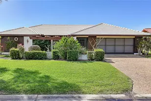 1016 Deer Run, Venice, FL 34293 - Photo 4