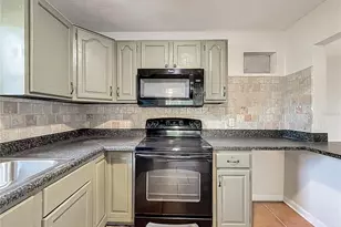 4213 22nd St N, Saint Petersburg, FL 33714 - Photo 6