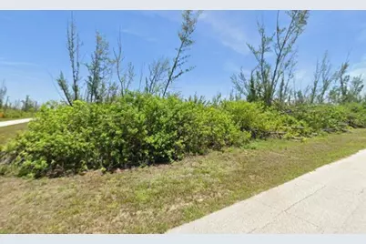 10500 Hillwood Drive, Port Charlotte, FL 33981 - Photo 6