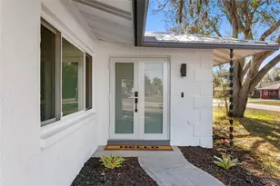 2506 Lakeshore Cir, Port Charlotte, FL 33952 - Photo 4
