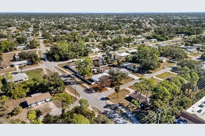 2506 Lakeshore Circle, Port Charlotte, FL 33952 - Photo 40