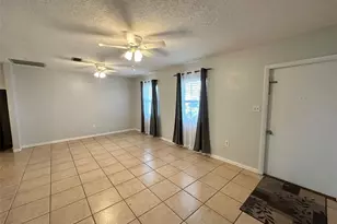 749 Hartford Dr NW, Port Charlotte, FL 33952 - Photo 2