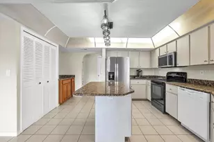 272 Broadmoor Ln, Rotonda West, FL 33947 - Photo 18