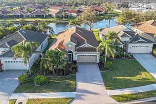 8899 Eagle Bay Ct, North Port, FL 34287 - Photo 4