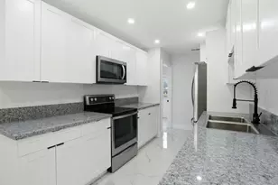 390 Hazel Cir, Punta Gorda, FL 33982 - Photo 12