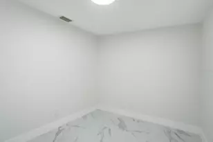 390 Hazel Cir, Punta Gorda, FL 33982 - Photo 32