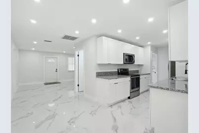 390 Hazel Circle, Punta Gorda, FL 33982 - Photo 10