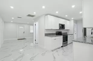 390 Hazel Cir, Punta Gorda, FL 33982 - Photo 10