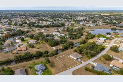 395 San Cristobal Avenue, Punta Gorda, FL 33983 - Photo 8