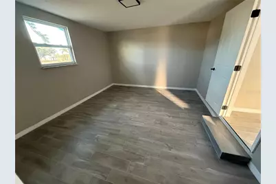 105 Sylvania Avenue, Englewood, FL 34223 - Photo 8