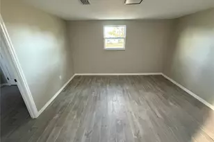 105 Sylvania Ave, Englewood, FL 34223 - Photo 6