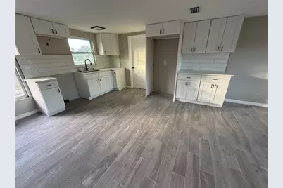 105 Sylvania Avenue, Englewood, FL 34223 - Photo 4