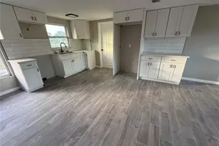 105 Sylvania Ave, Englewood, FL 34223 - Photo 4