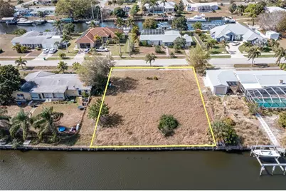 109 Baldwin Court SE, Port Charlotte, FL 33952 - Photo 2